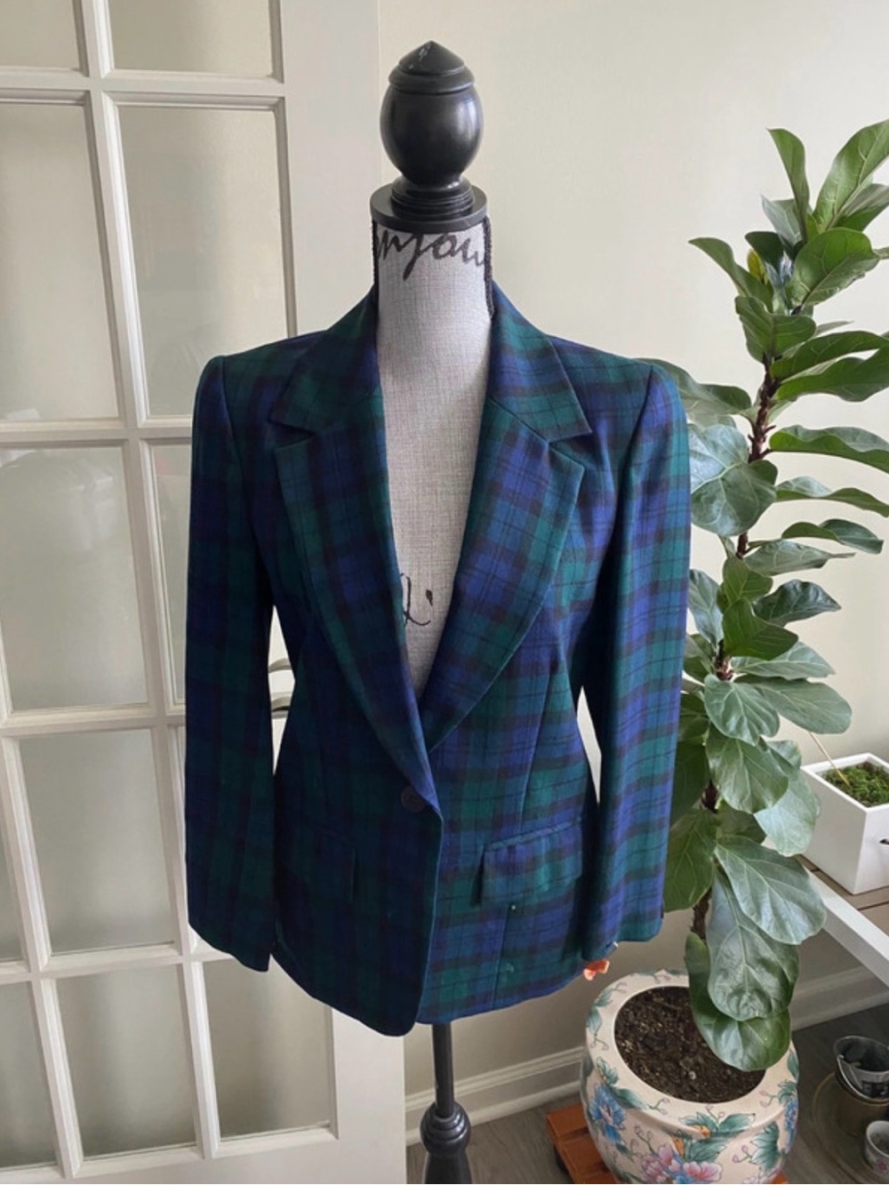 Vintage 100% wool blue and green tartan patterned blazer size 4